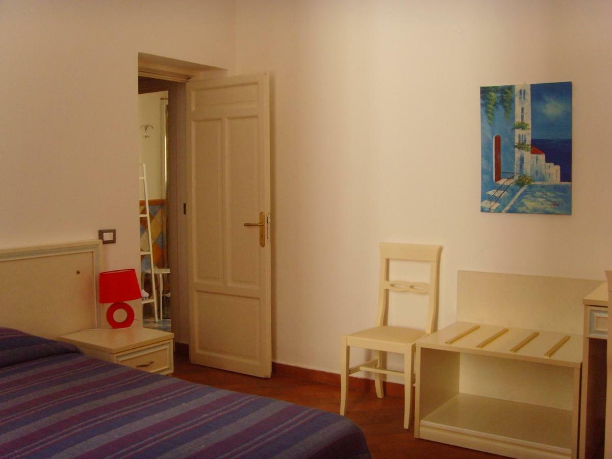 Guest house Eureka